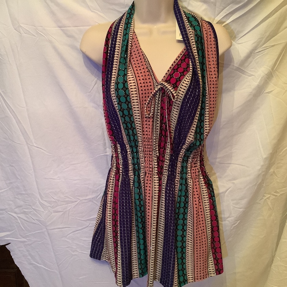 Ace Fashion  classy Top With a hint of Silver NWT